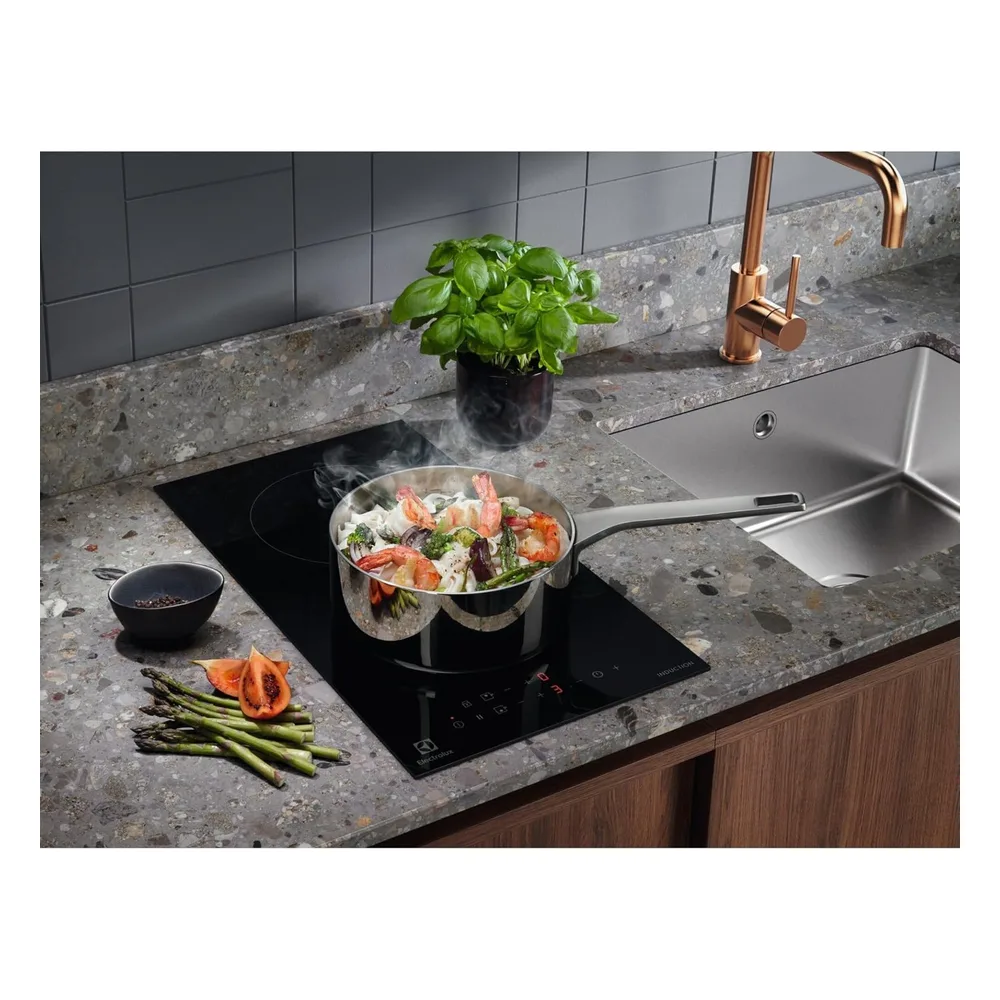 Electrolux Plaque à induction LIT30230C